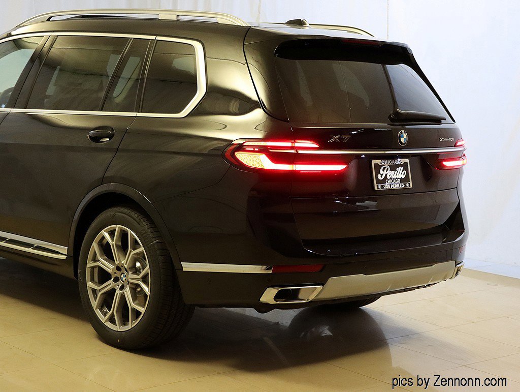 Used 2026 BMW X7 xDrive40i w/ Executive Package image 9