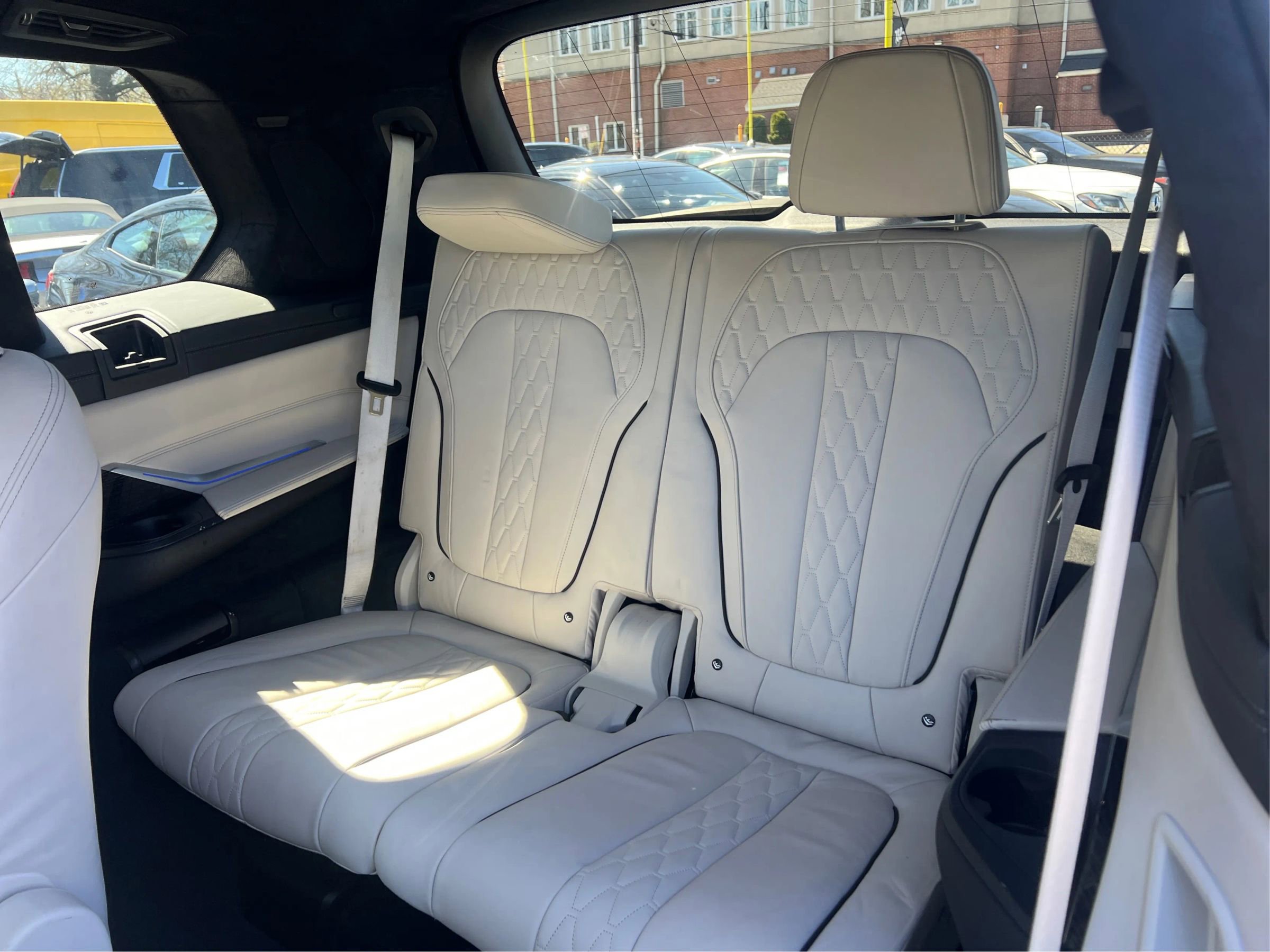 Used 2021 BMW X7 M50i AWD/4WD image 32