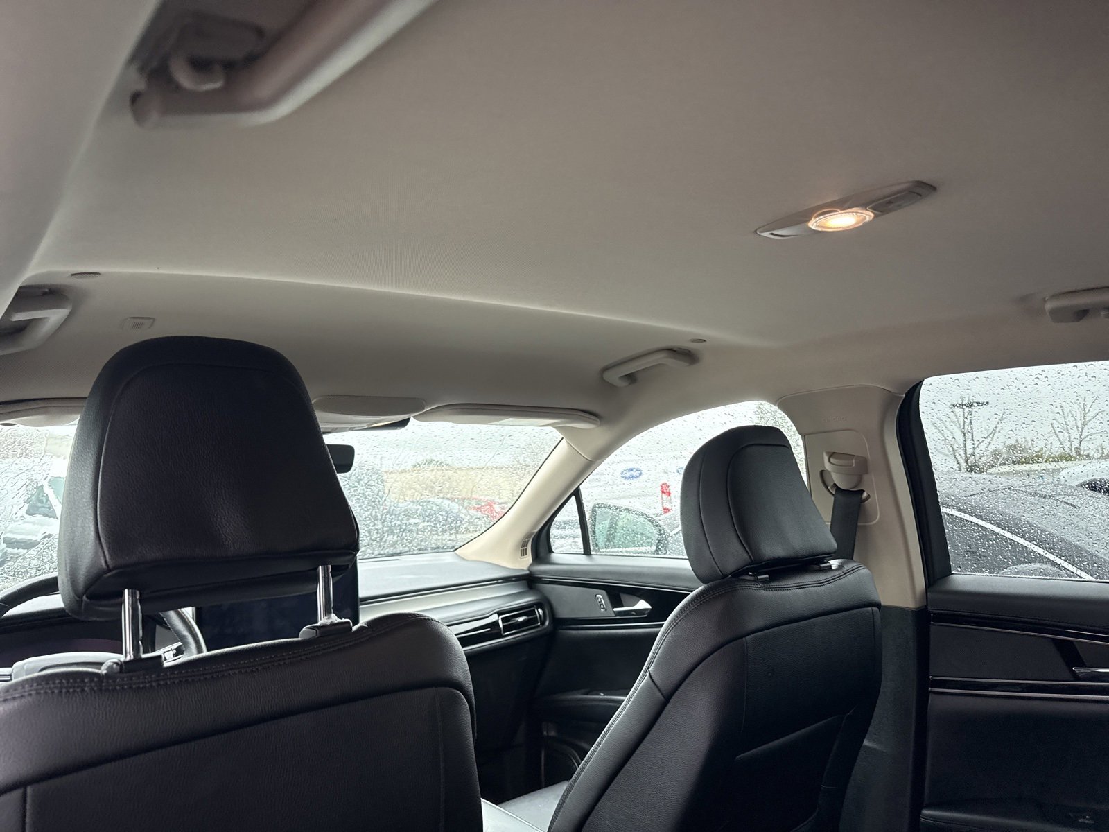 Used 2023 Lincoln Nautilus FWD w/ Premium Package image 6