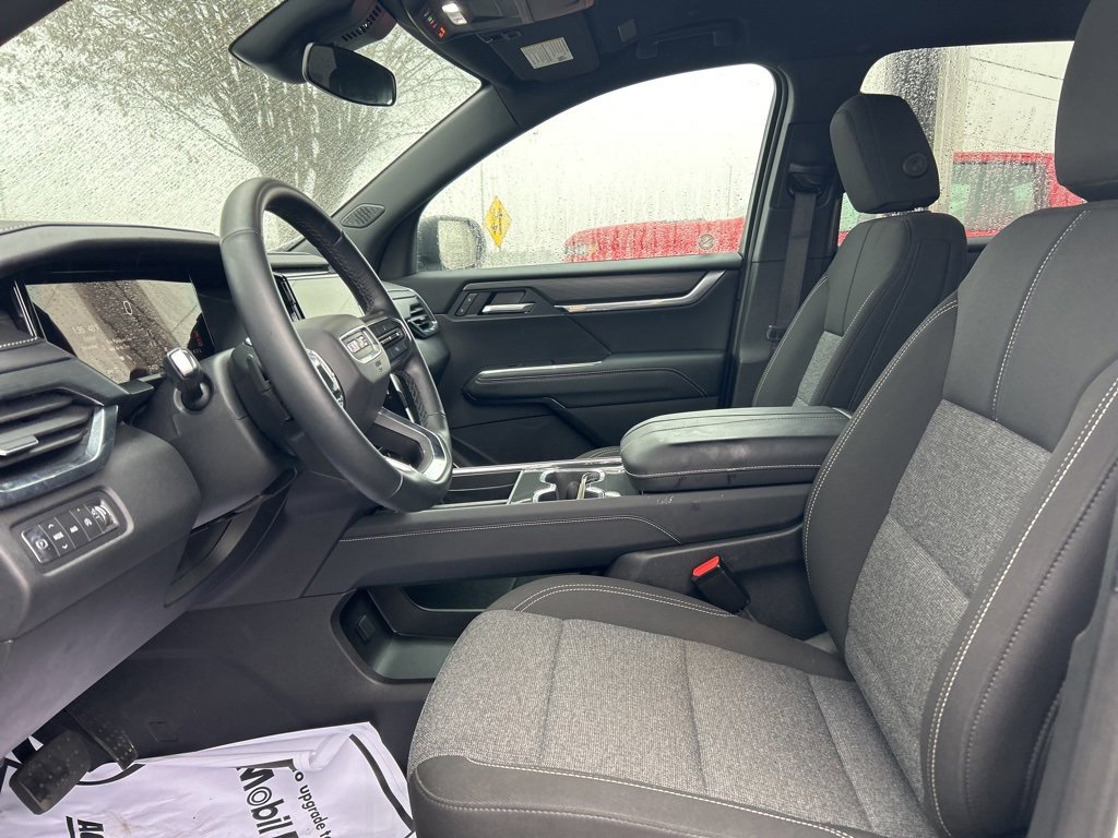 Used 2025 GMC Acadia Elevation image 16