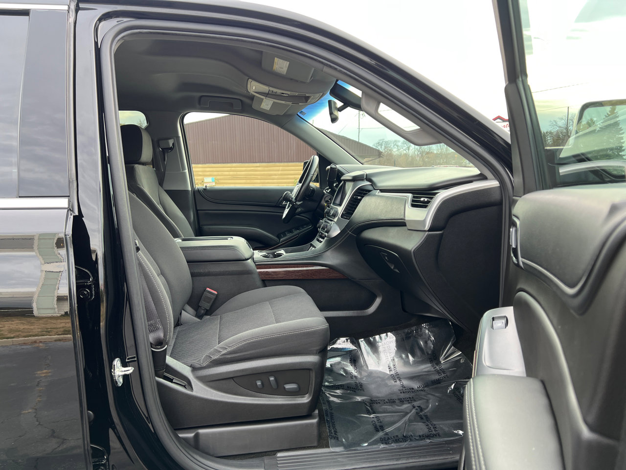 Used 2017 GMC Yukon SLE w/ SLE Value Package image 50