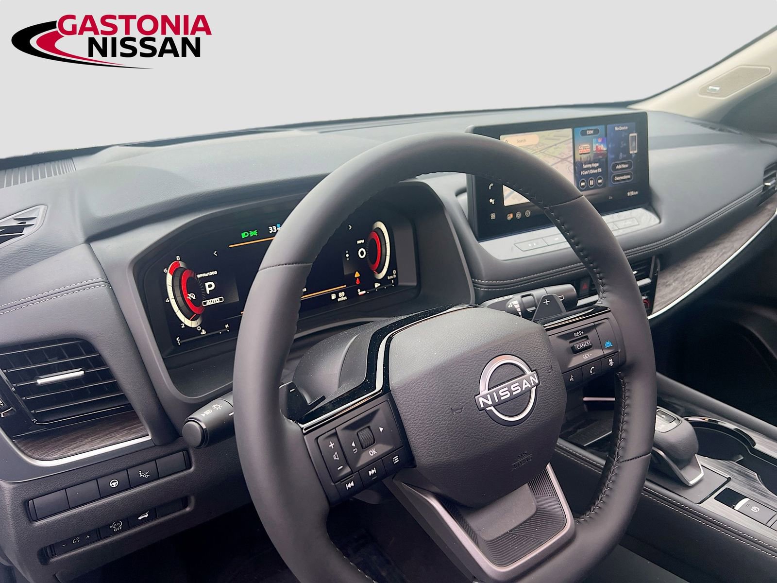 Used 2026 Nissan Rogue Platinum w/ Platinum Premium Package image 11