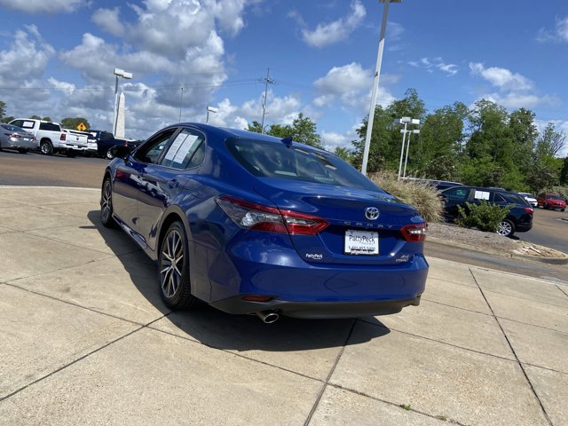Used 2024 Toyota Camry XLE image 9