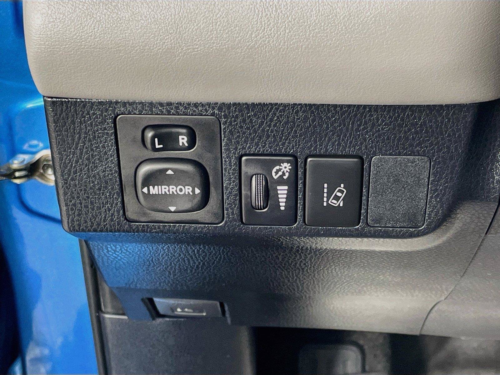 Used 2018 Toyota RAV4 Limited w/ Advanced Technology Package AWD/4WD image 14