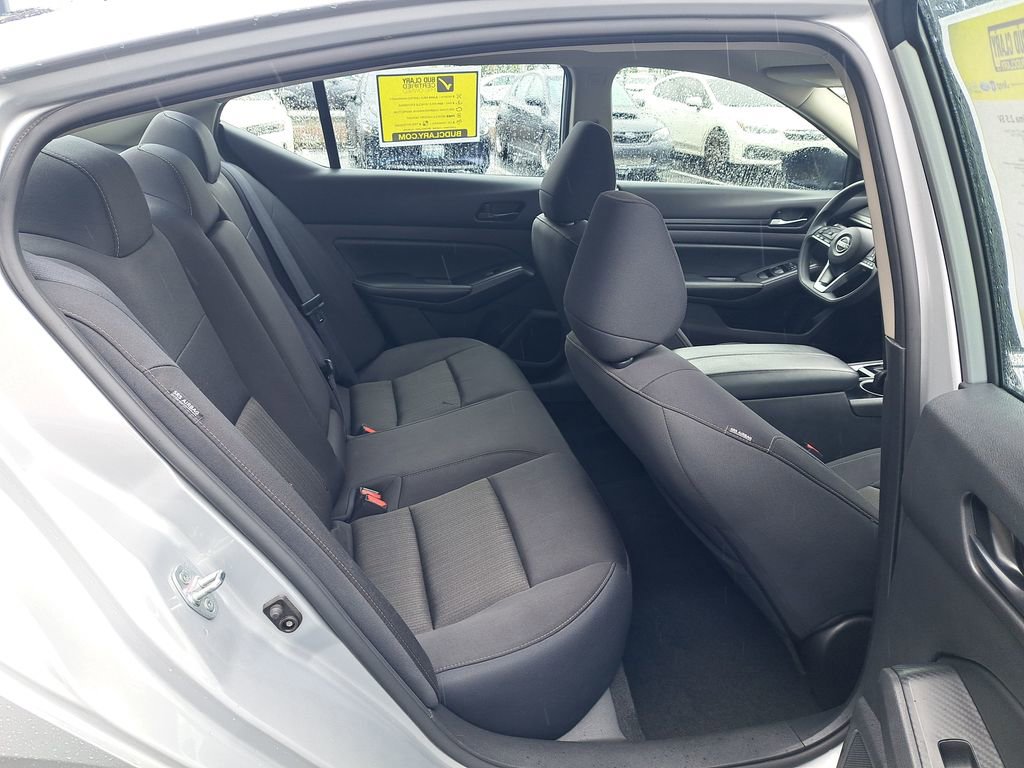 Used 2024 Nissan Altima 2.5 SV FWD image 16