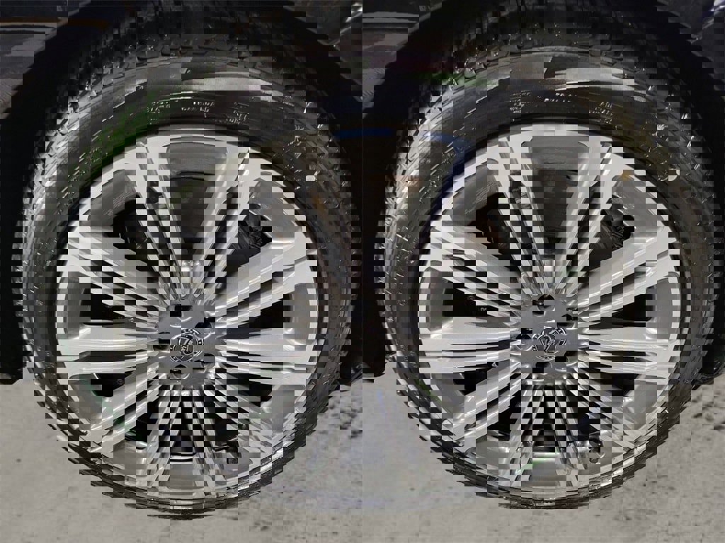 New 2024 Land Rover Range Rover SV image 11