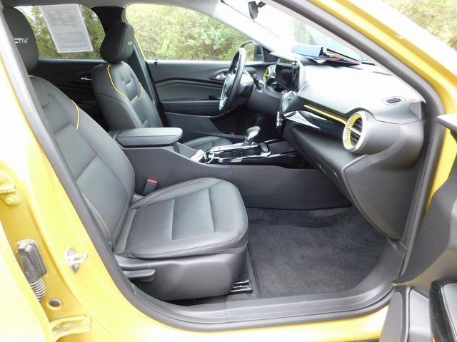 Used 2024 Chevrolet Trax ACTIV image 17