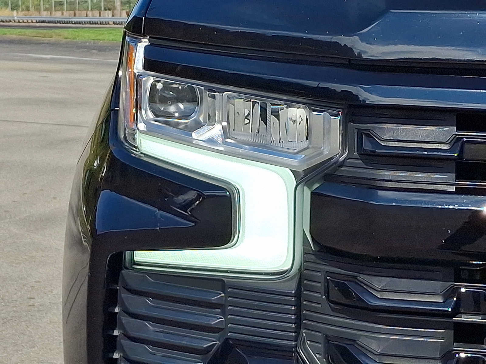 Used 2024 Chevrolet Silverado 1500 LT Trail Boss w/ Protection Package AWD/4WD image 9