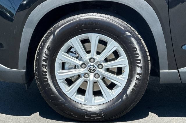 Certified 2025 Toyota Grand Highlander FWD image 32
