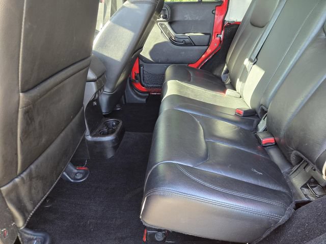 Used 2014 Jeep Wrangler Unlimited Sahara AWD/4WD image 22