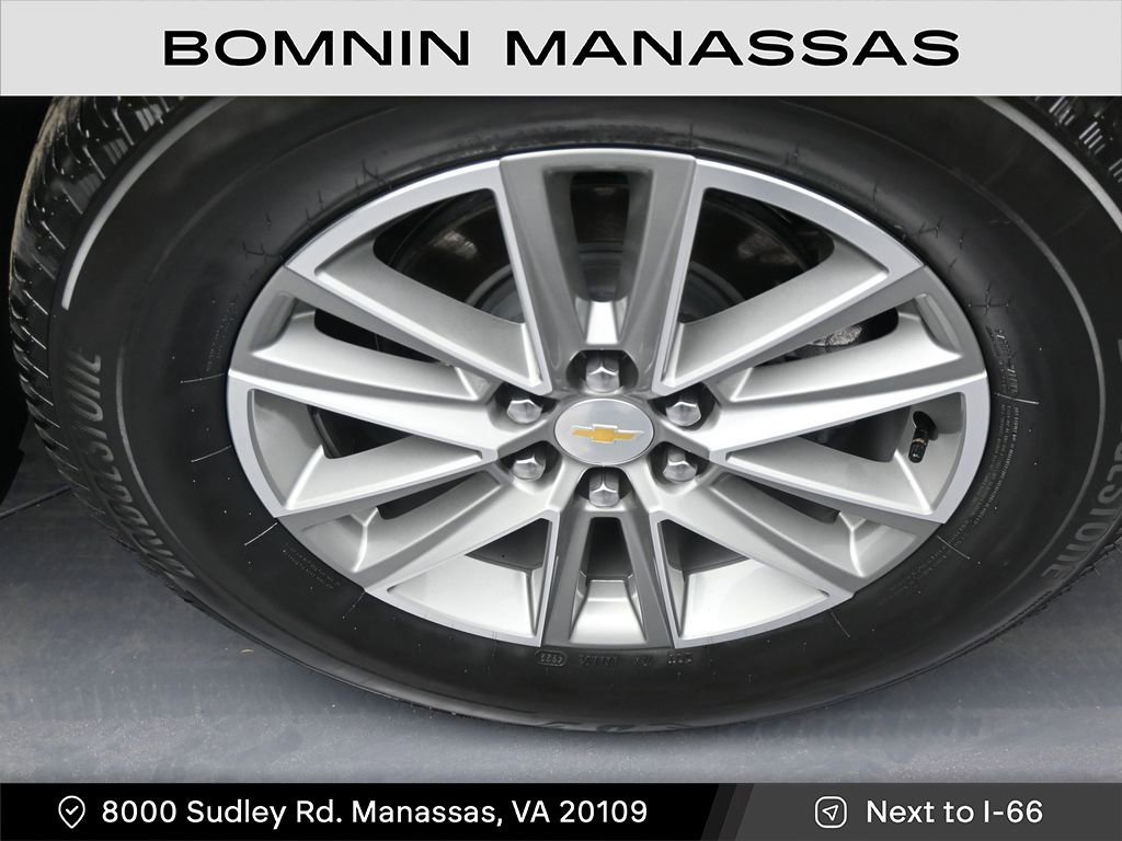 Used 2023 Chevrolet Traverse LT image 19