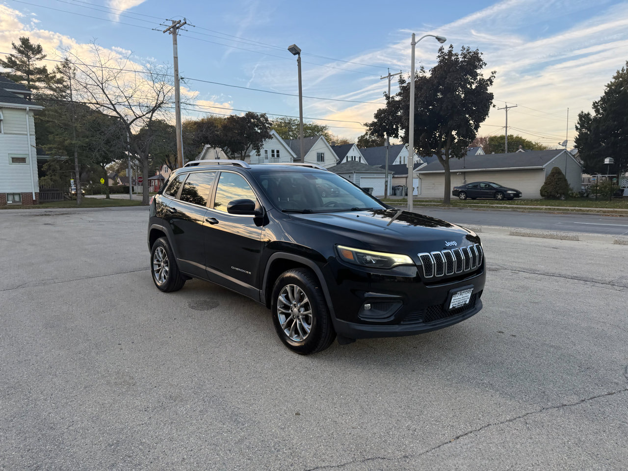 Used 2020 Jeep Cherokee Latitude Plus w/ Cold Weather Group image 1