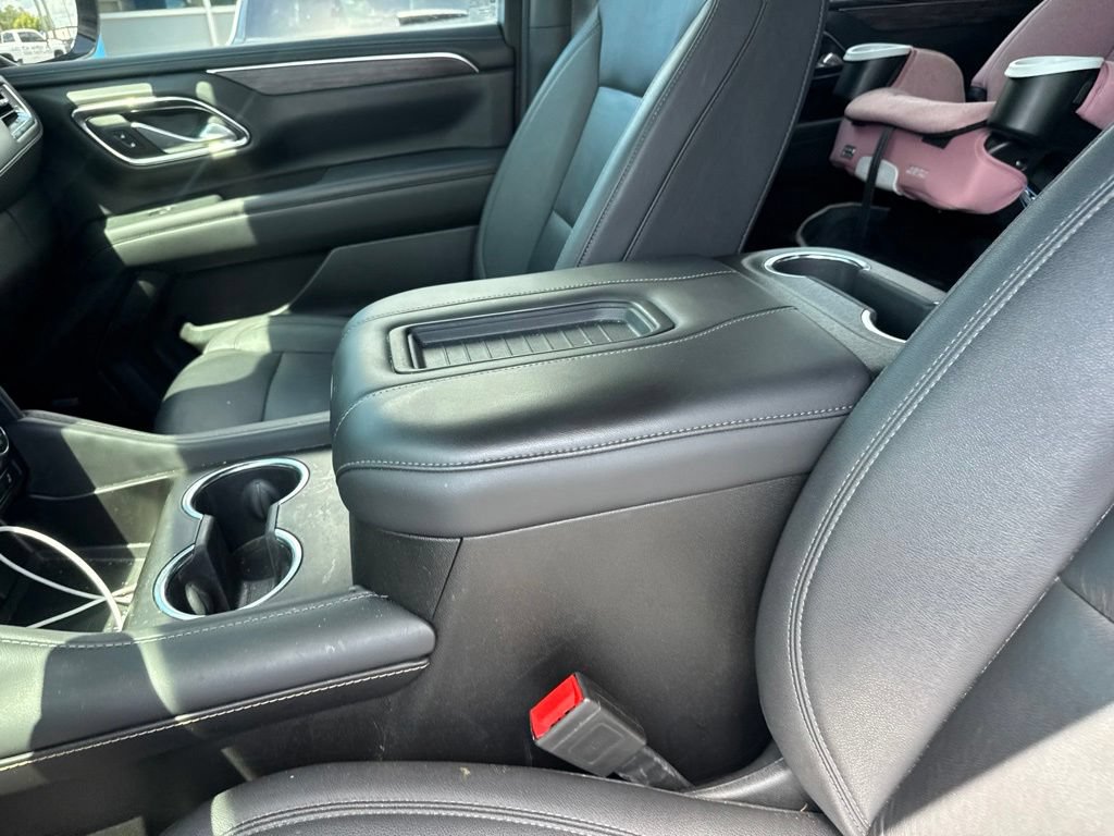 Used 2023 Chevrolet Tahoe Z71 w/ Luxury Package AWD/4WD image 16