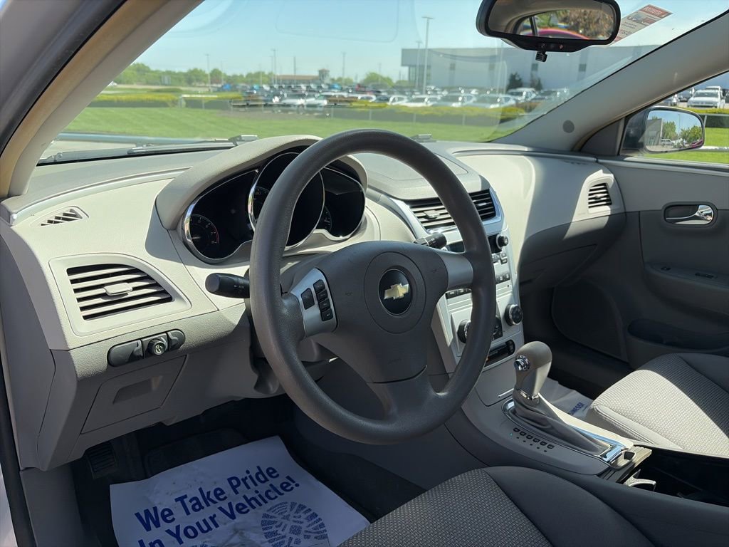 Used 2009 Chevrolet Malibu LS FWD image 39