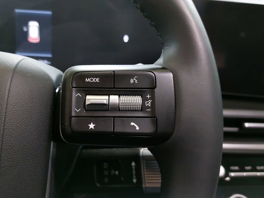Used 2025 Hyundai Santa Fe SE FWD image 19