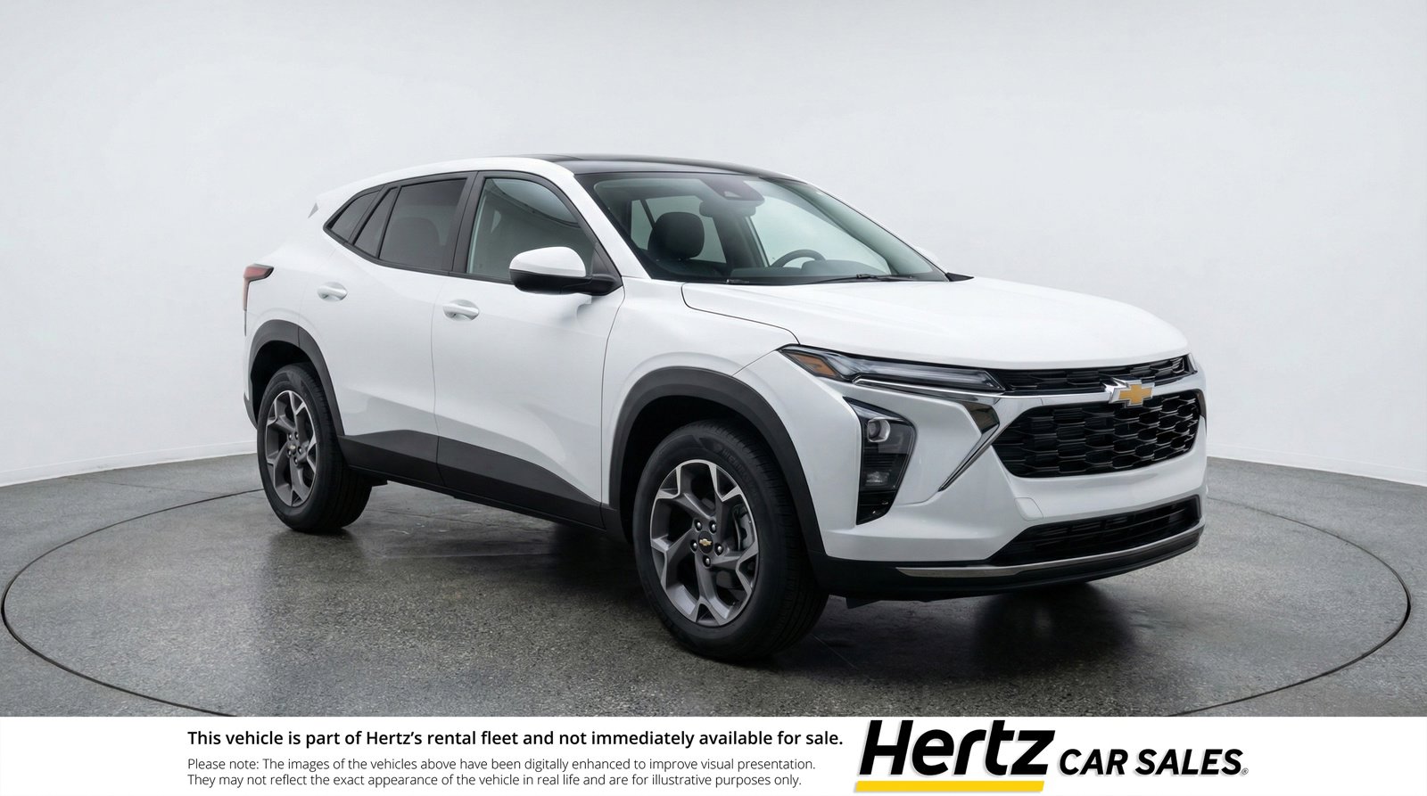 Used 2025 Chevrolet Trax LT FWD image 1