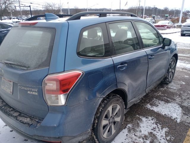 Used 2017 Subaru Forester 2.5i w/ Alloy Wheel Package image 2