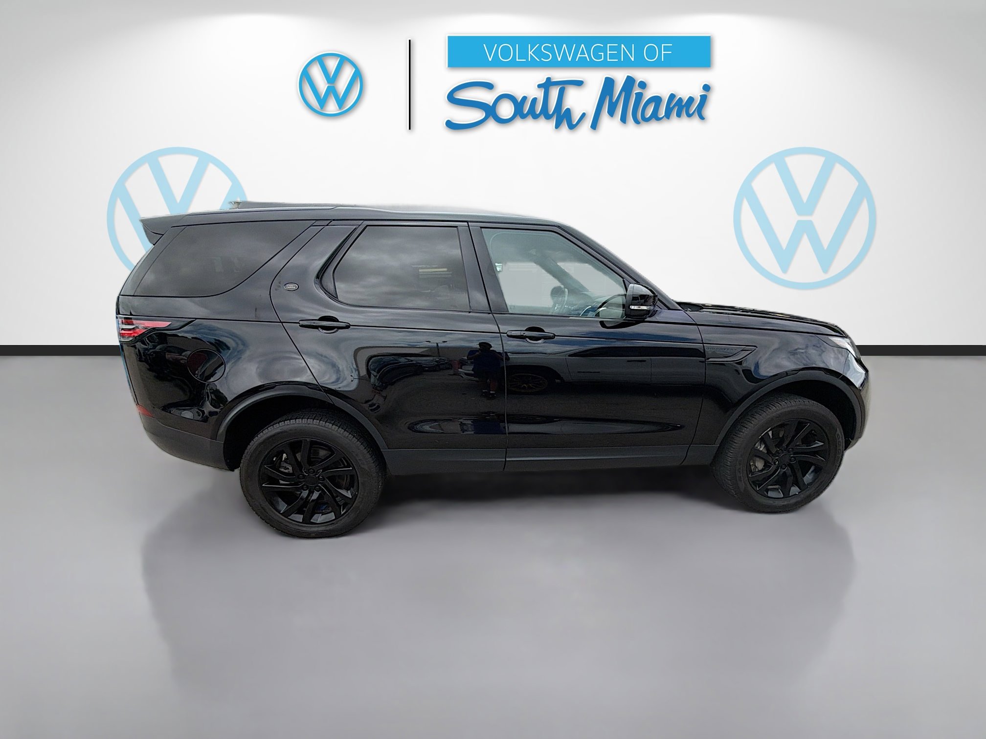 Used 2018 Land Rover Discovery HSE image 8