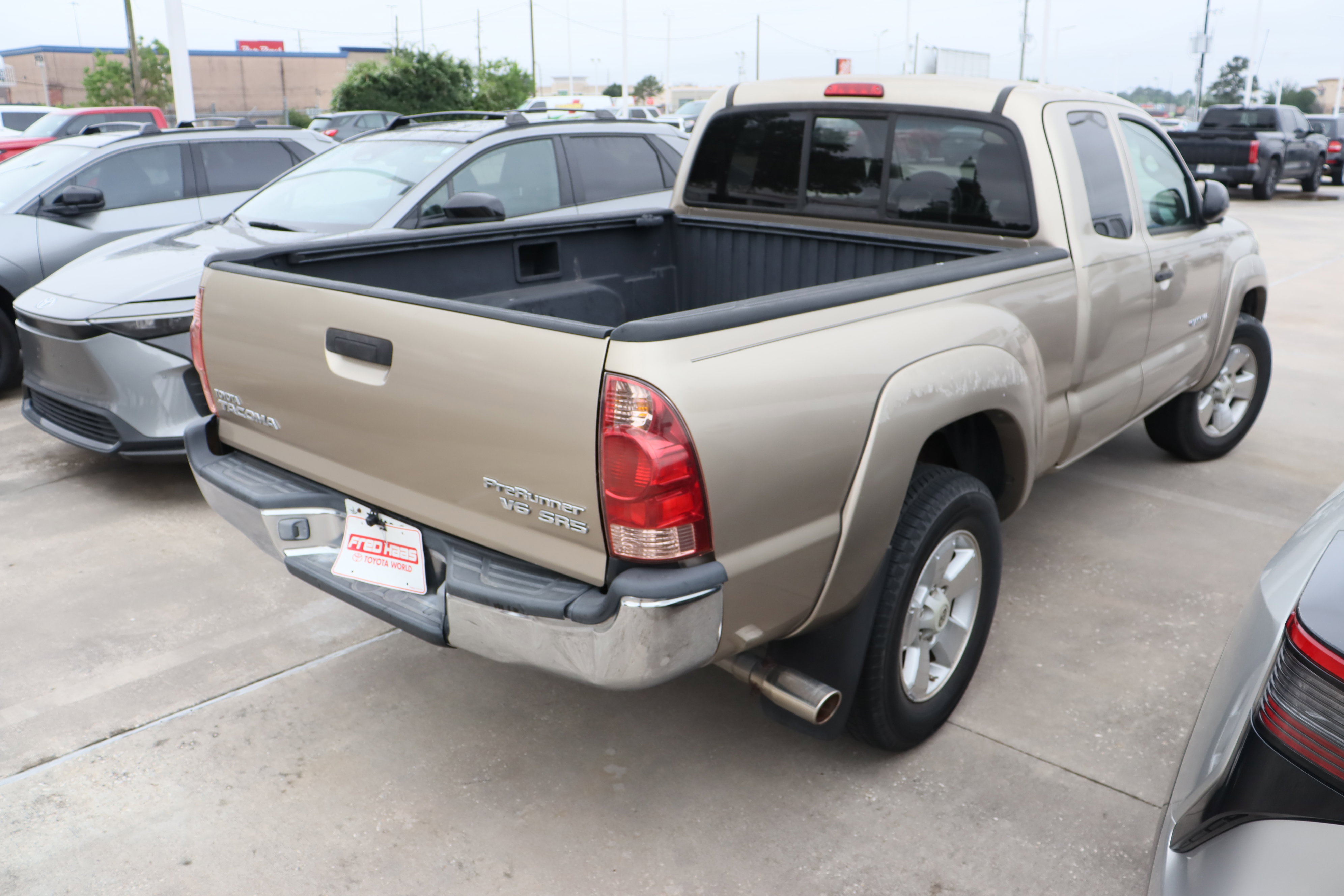 Used 2005 Toyota Tacoma PreRunner RWD image 11