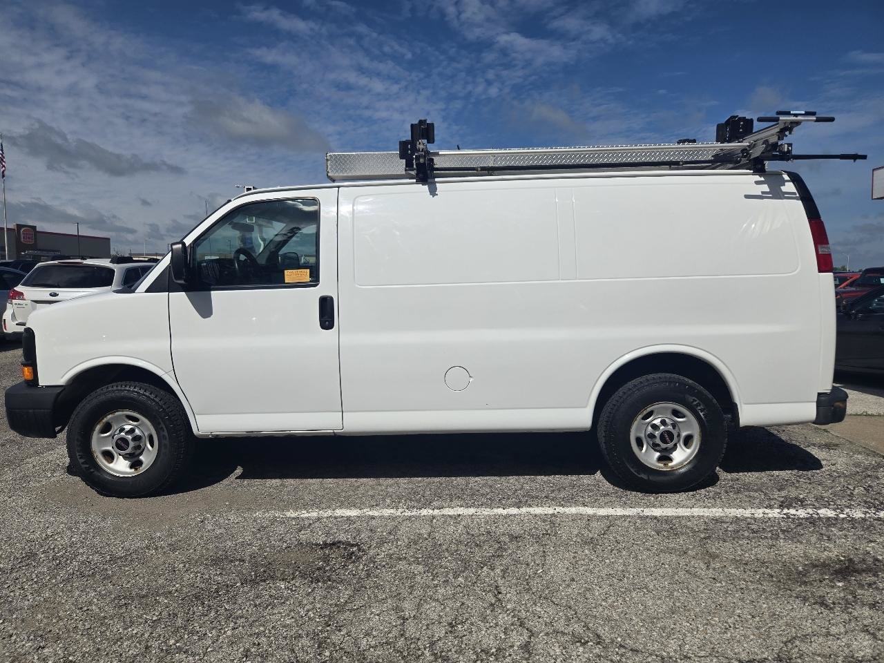 Used 2014 GMC Savana 3500 RWD image 8