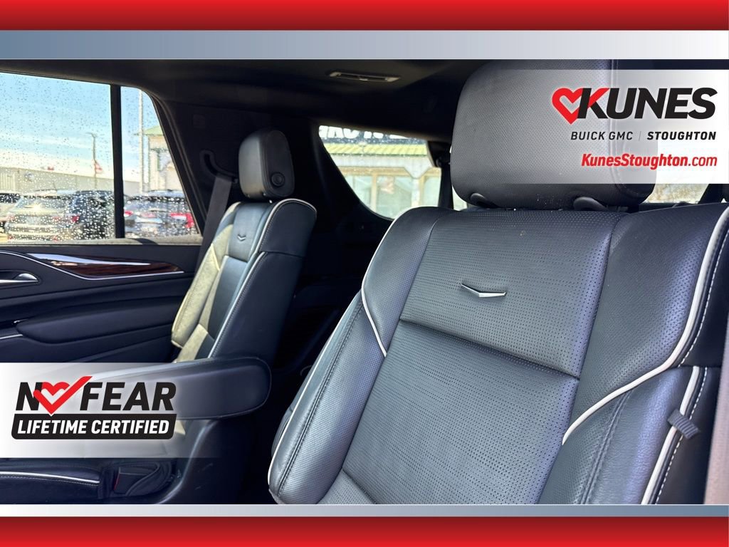 Used 2023 Cadillac Escalade Premium Luxury image 45