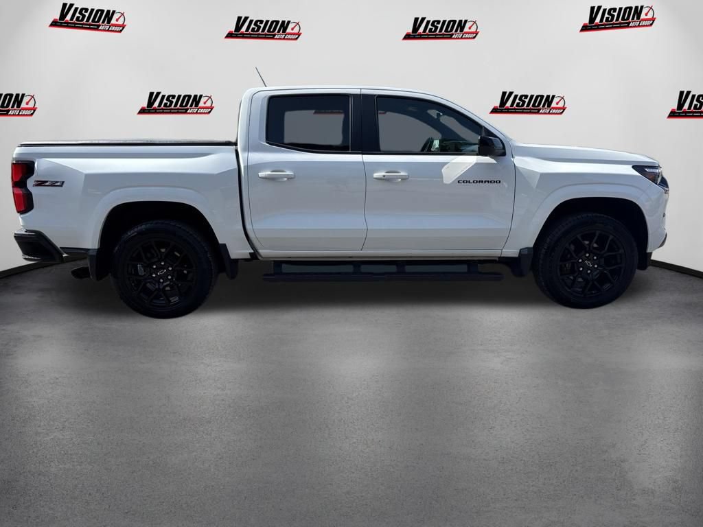 Used 2024 Chevrolet Colorado Z71 w/ LPO, Dark Essentials Package AWD/4WD image 4