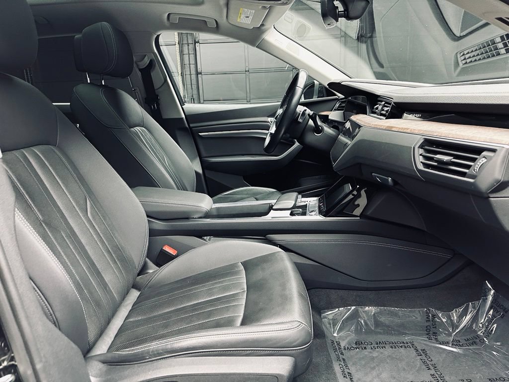 Used 2019 Audi e-tron Premium Plus w/ Cold Weather Package AWD/4WD image 18