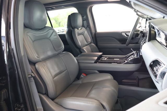 Used 2020 Lincoln Navigator Reserve RWD image 26