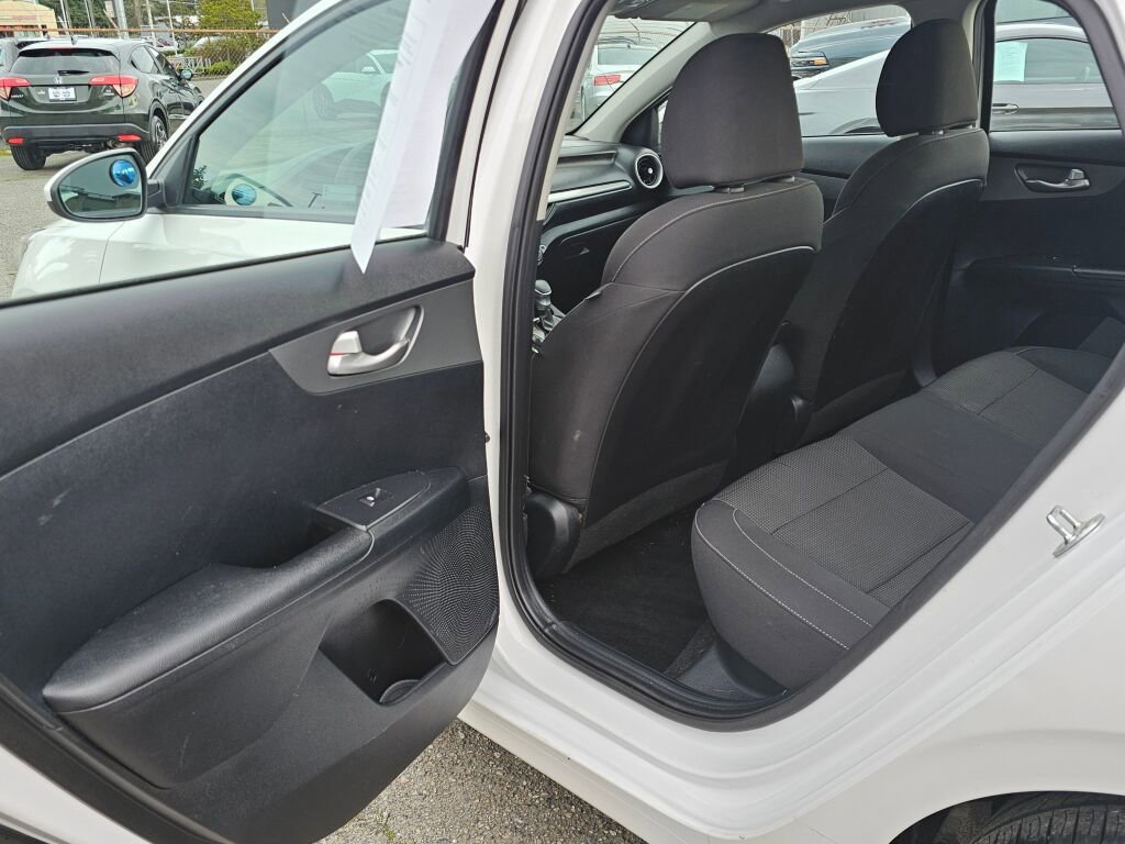 Used 2019 Kia Forte LXS image 12