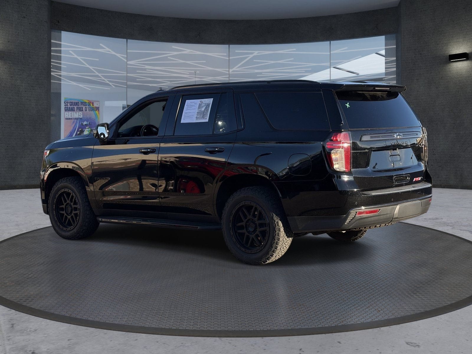 Certified 2022 Chevrolet Tahoe RST w/ Luxury Package AWD/4WD image 4
