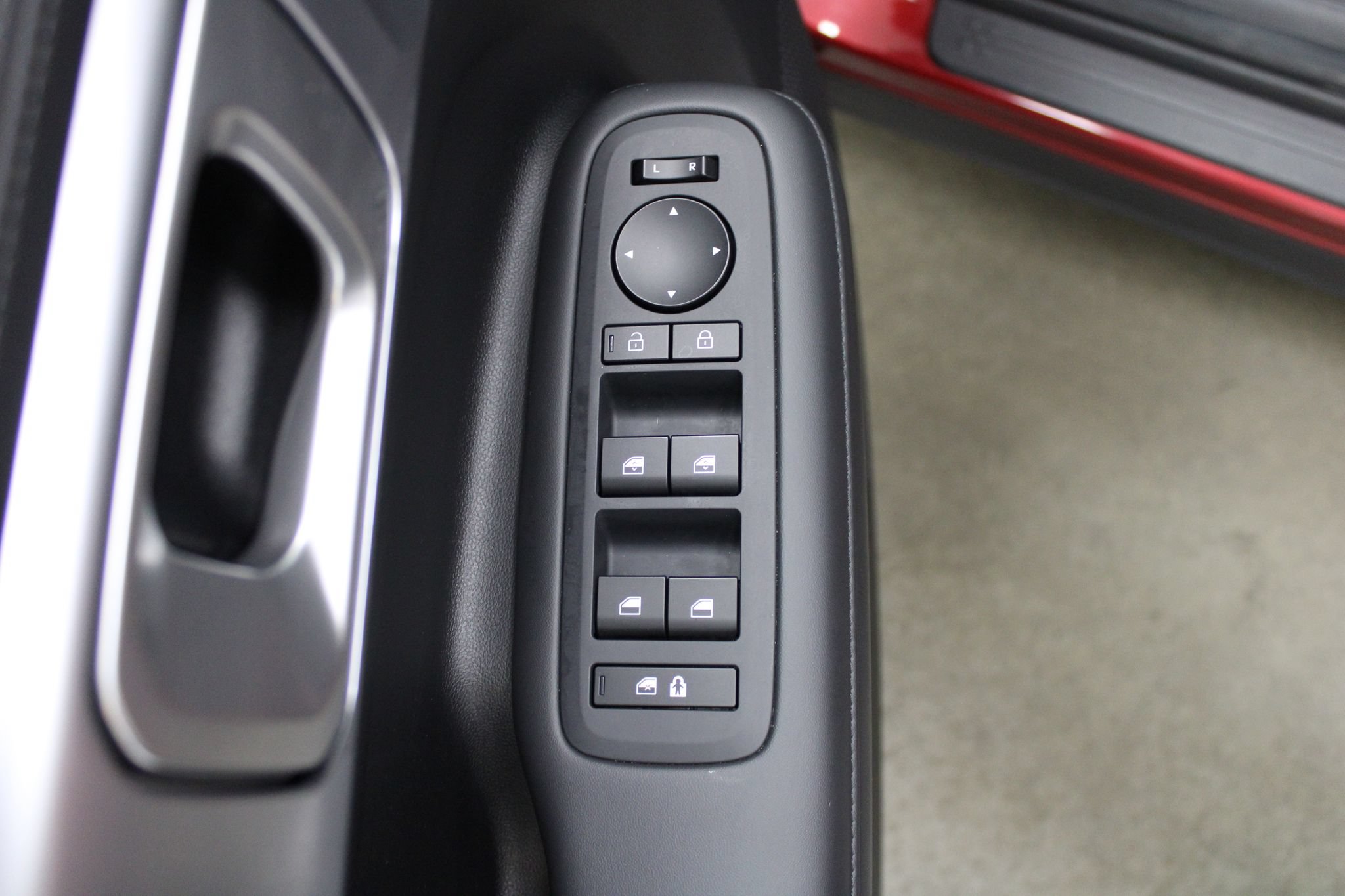 Used 2025 Hyundai Santa Fe SEL AWD/4WD image 12