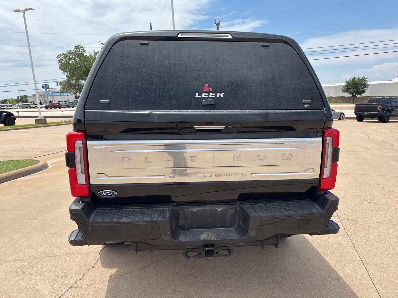 Used 2023 Ford F250 Platinum w/ FX4 Off-Road Package AWD/4WD image 6