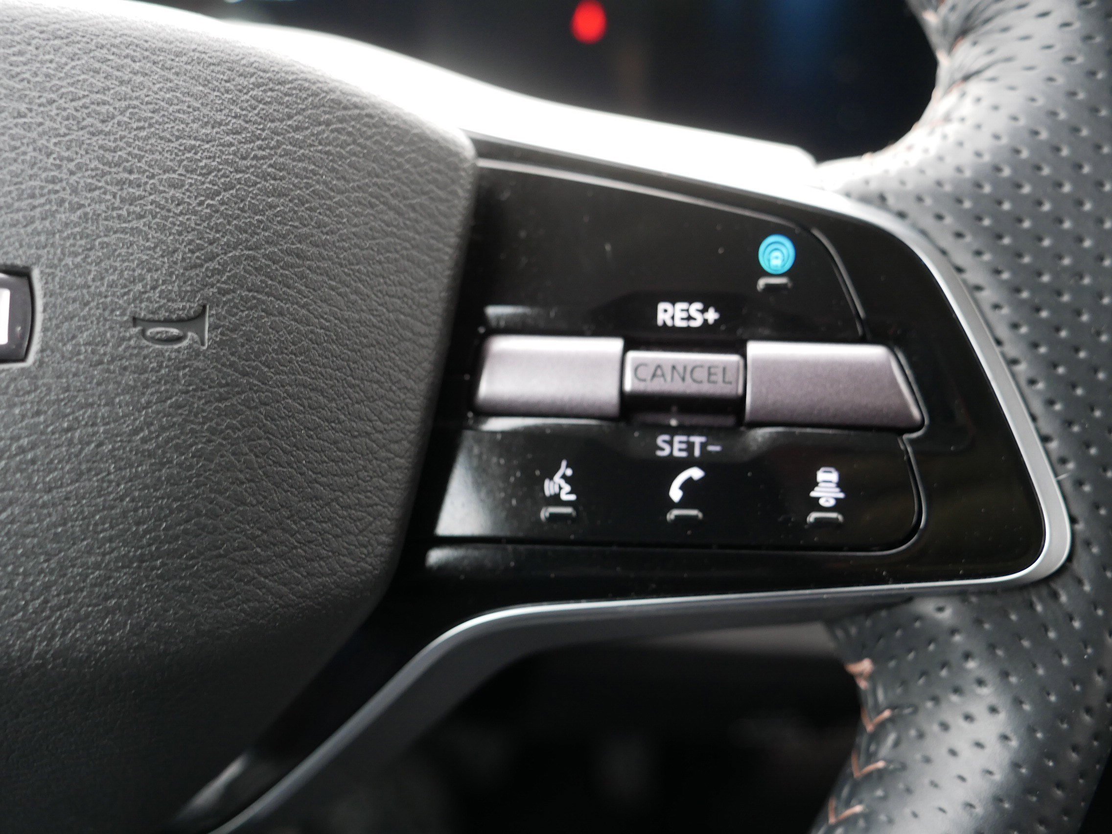 Certified 2023 Nissan Ariya AWD image 29