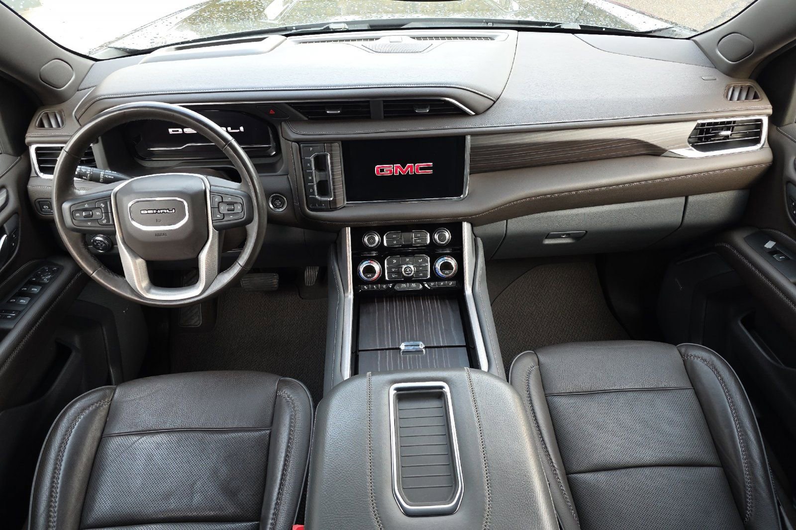 Used 2022 GMC Yukon Denali image 13