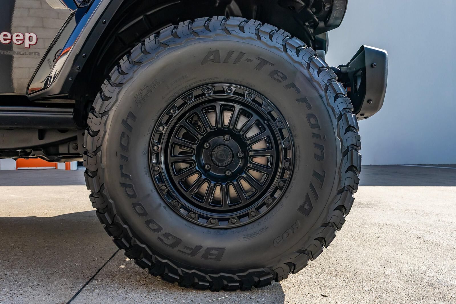 Used 2024 Jeep Wrangler Unlimited Rubicon AWD/4WD image 12
