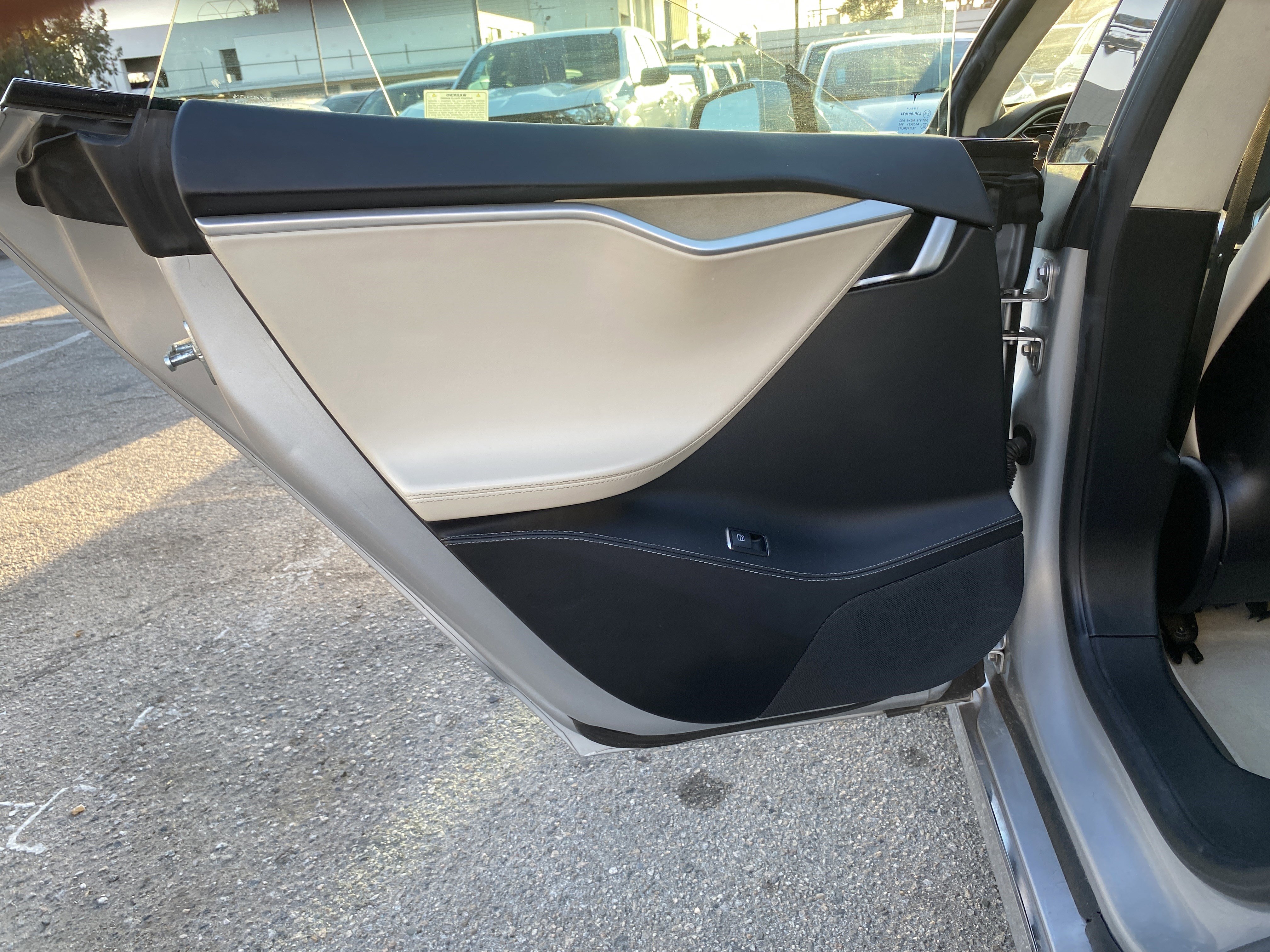 Used 2017 Tesla Model S 75D AWD/4WD image 23