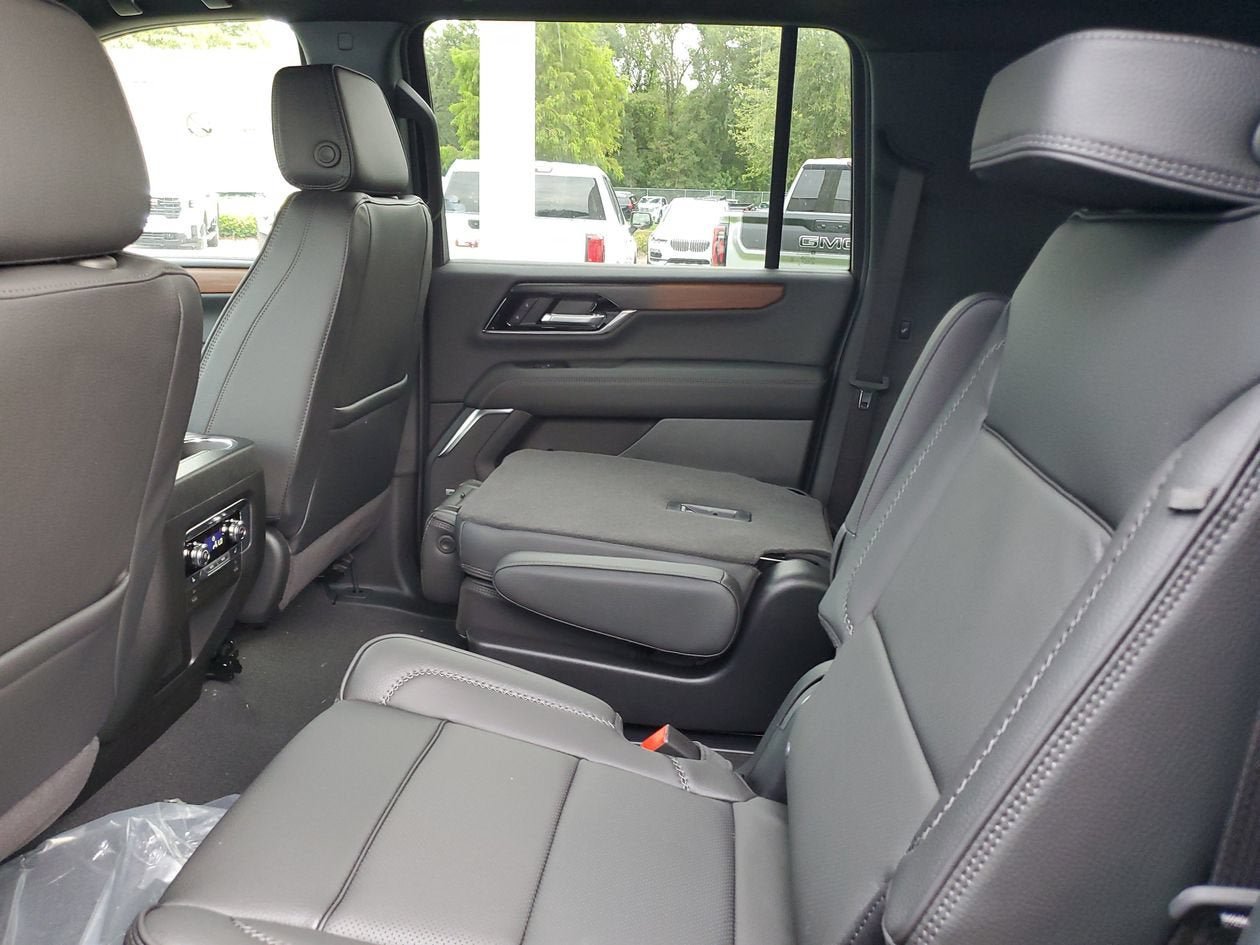 New 2026 GMC Yukon XL Denali RWD image 11