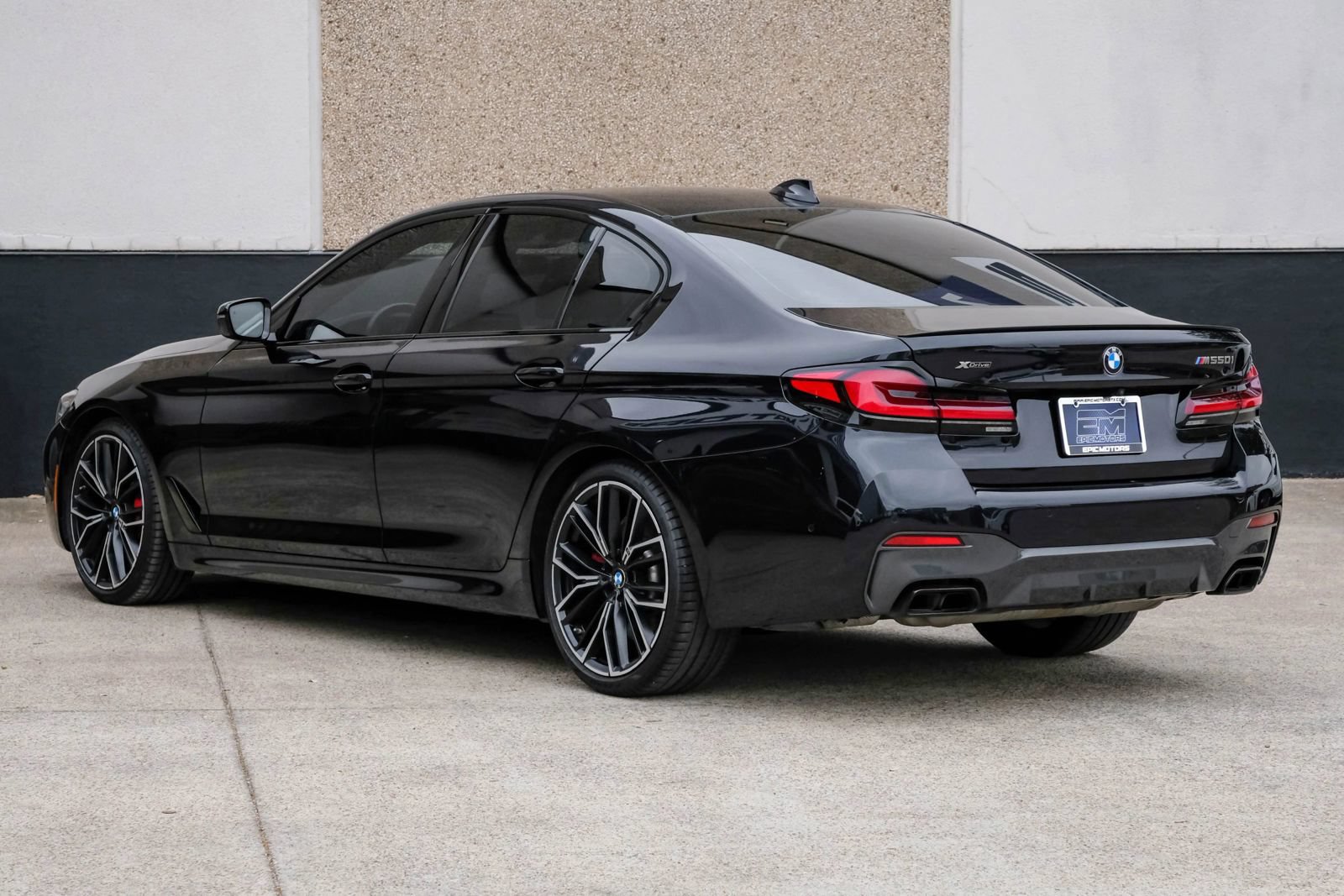 Used 2023 BMW M550i xDrive w/ Executive Package AWD/4WD image 16