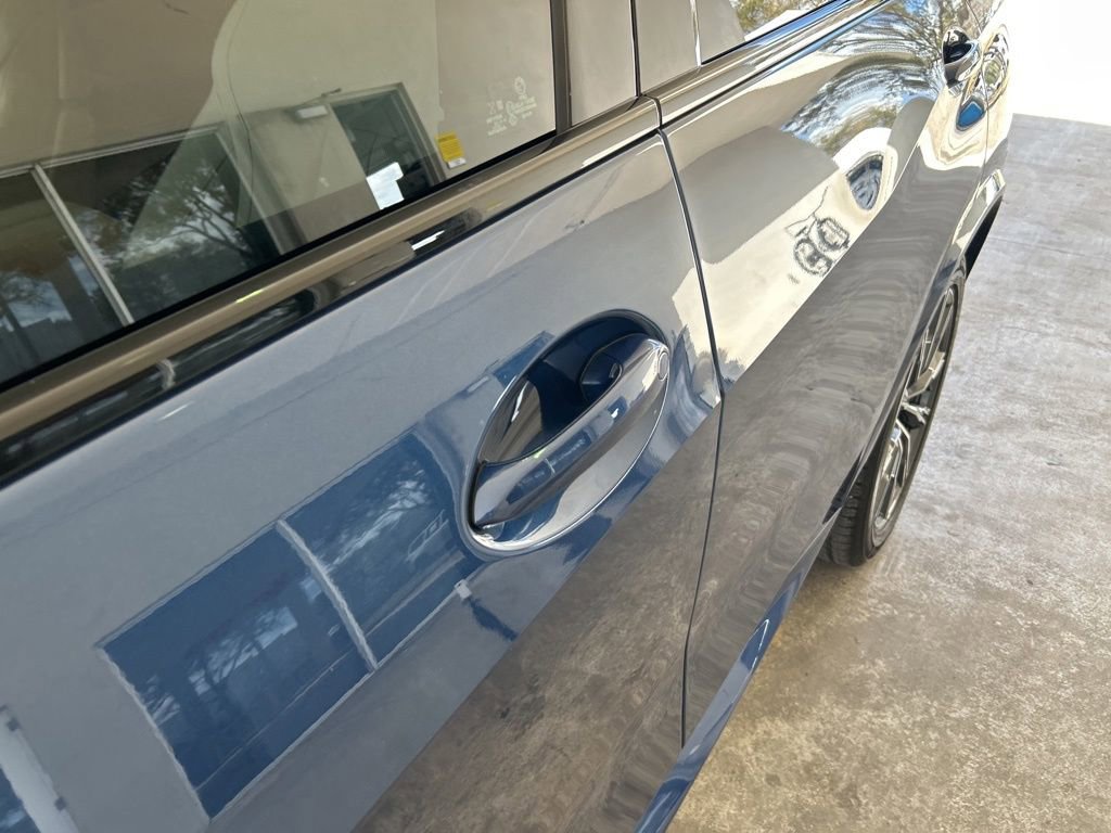 Used 2022 BMW X5 xDrive40i w/ M Sport Package image 15