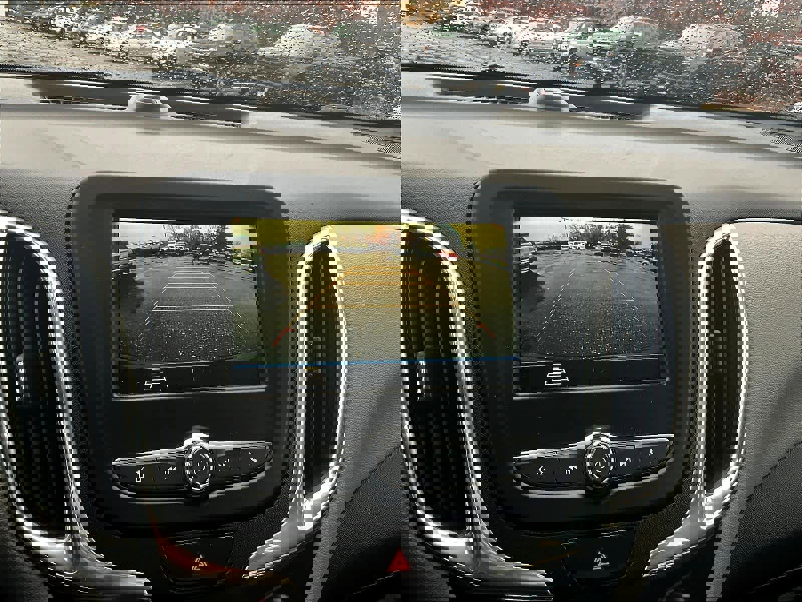 Used 2019 Chevrolet Equinox LS image 18