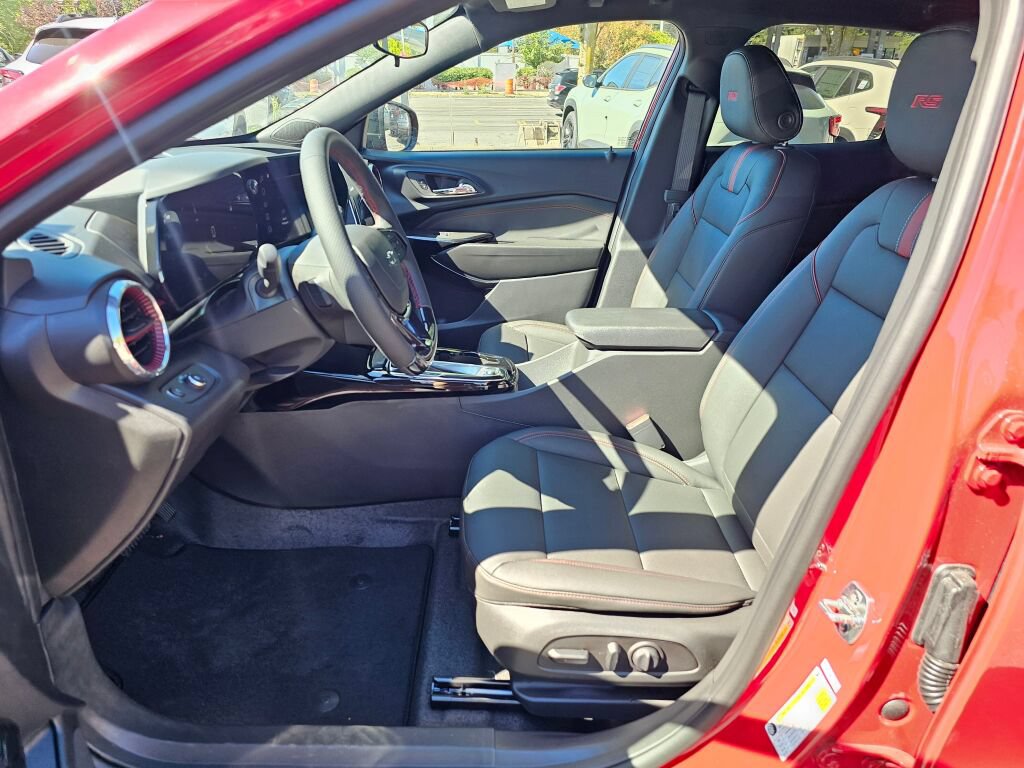 New 2026 Chevrolet Trax RS w/ Driver Confidence Package FWD image 20