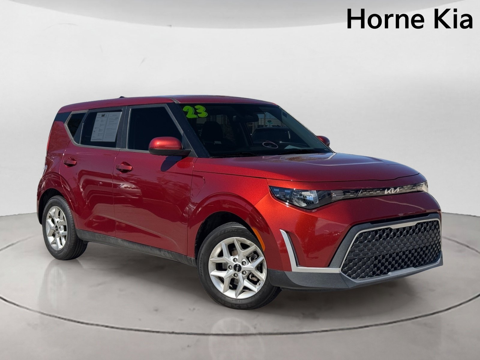 Certified 2023 Kia Soul LX w/ LX Technology Package FWD image 2