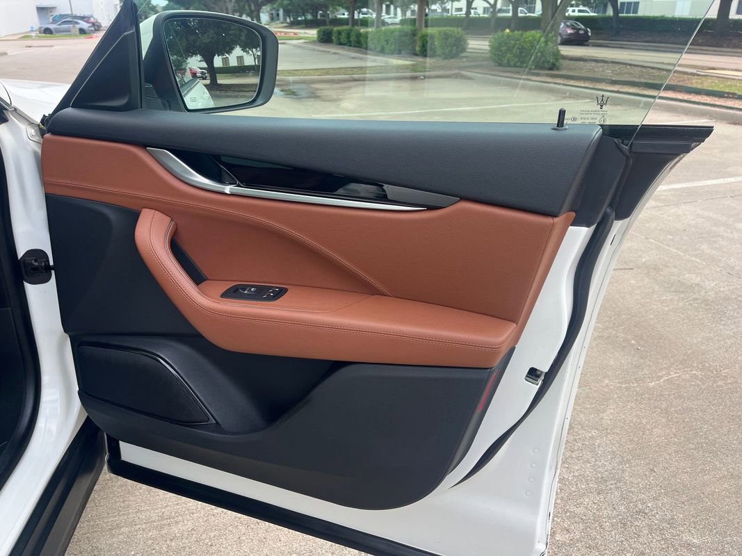 Used 2019 Maserati Levante S AWD/4WD image 20