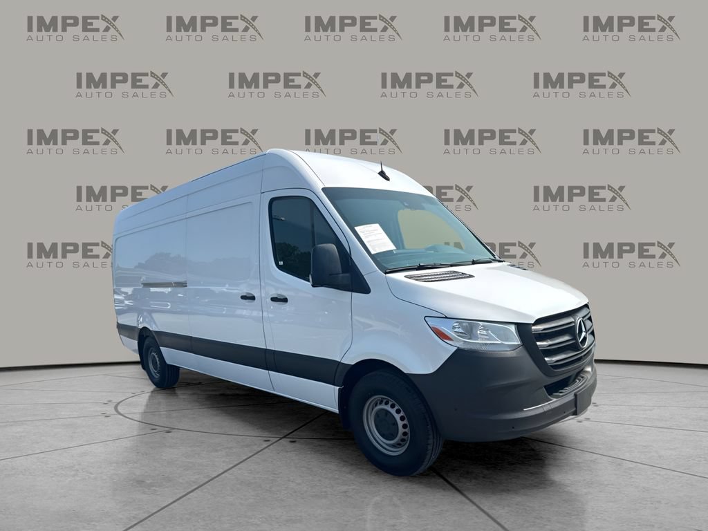 Used 2023 Mercedes-Benz Sprinter 2500 image 4