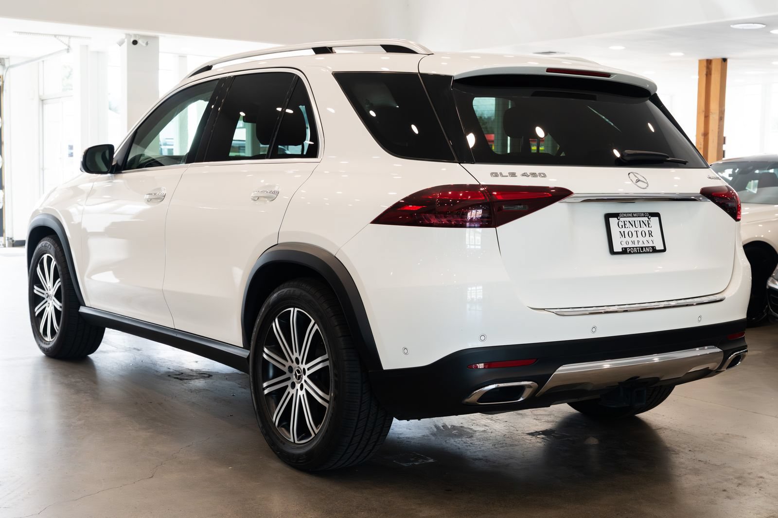 Used 2024 Mercedes-Benz GLE 450 4MATIC image 6