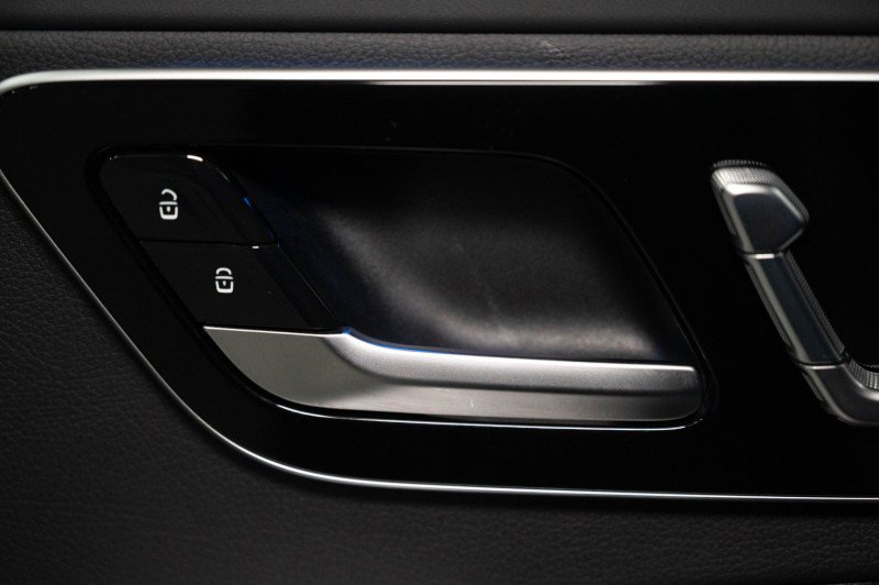 Certified 2023 Mercedes-Benz C 300 Sedan image 25
