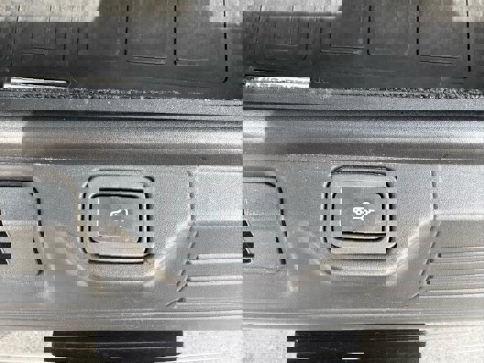 Used 2015 Land Rover Range Rover Autobiography image 11