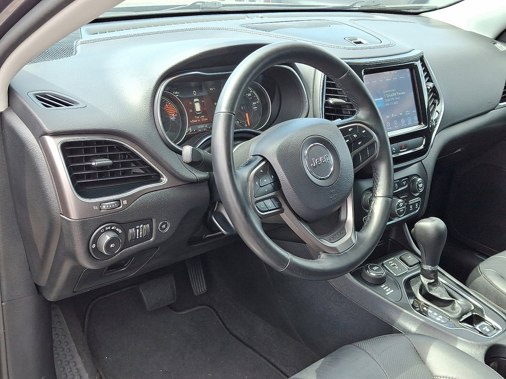 Used 2020 Jeep Cherokee Limited image 25