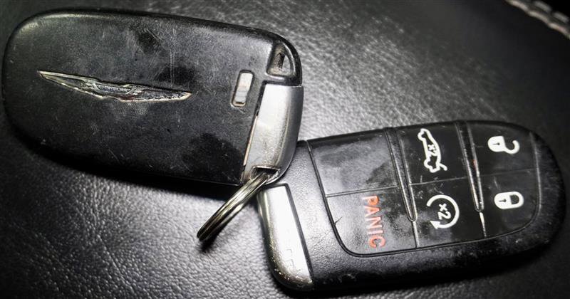 Used 2014 Chrysler 300 S image 30