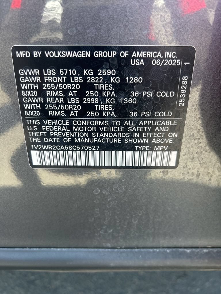Used 2025 Volkswagen Atlas SE FWD image 3